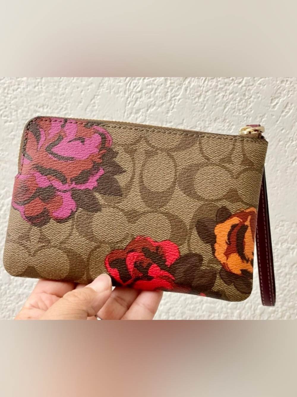 Coach Corner Zip Wristlet In Signature Canvas With Floral Print - Picture 4 of 8